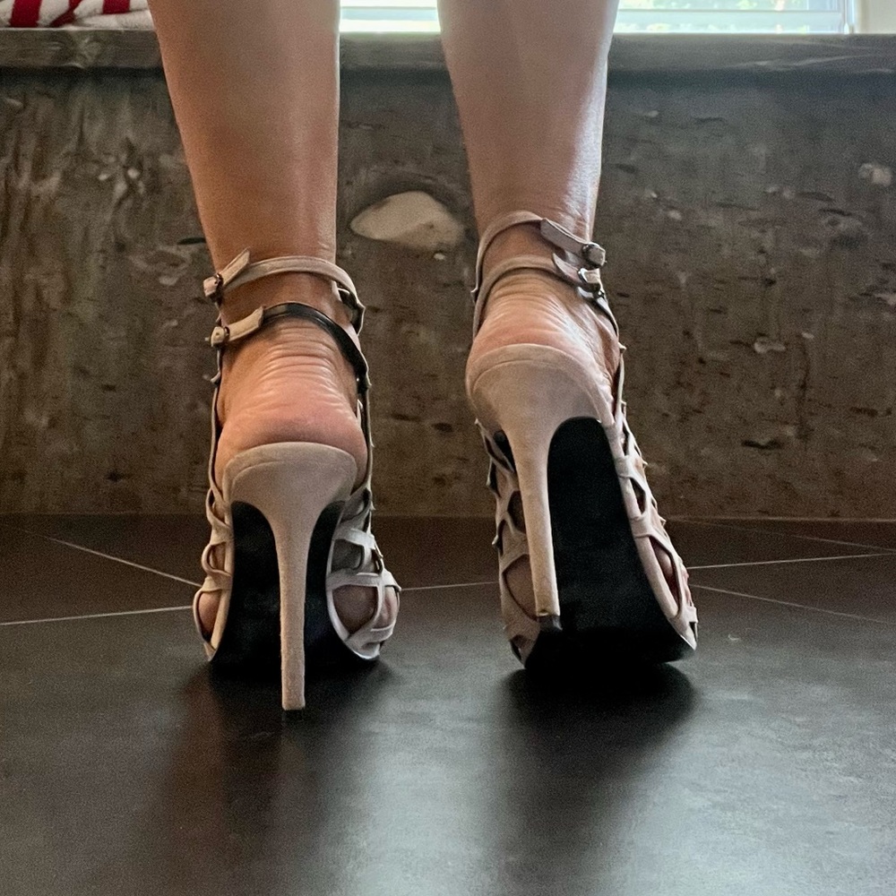 Powder pink suede sexy hills size 7.5 - Picture 3 of 7